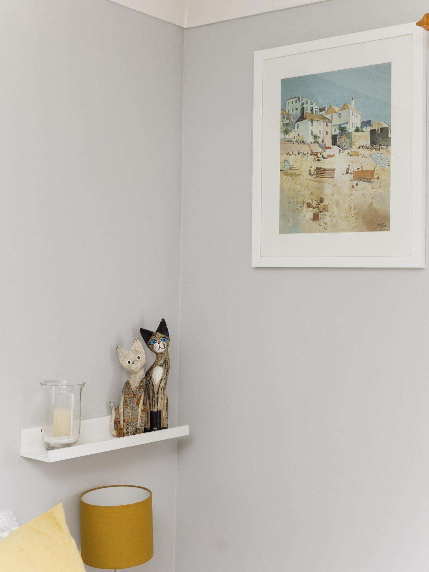 Beautiful Apartment In Guildford With Parking Send Luaran gambar